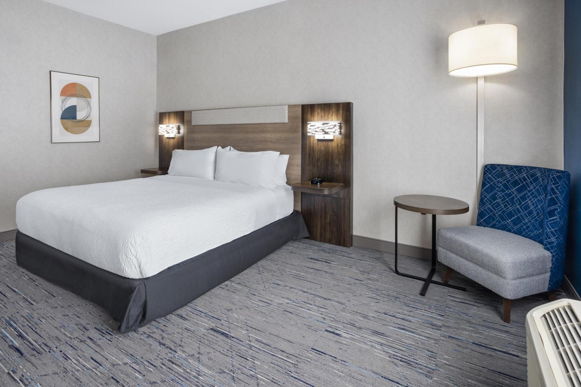 Holiday Inn Express Hotel & Suites Brattleboro By Ihg Bagian luar foto