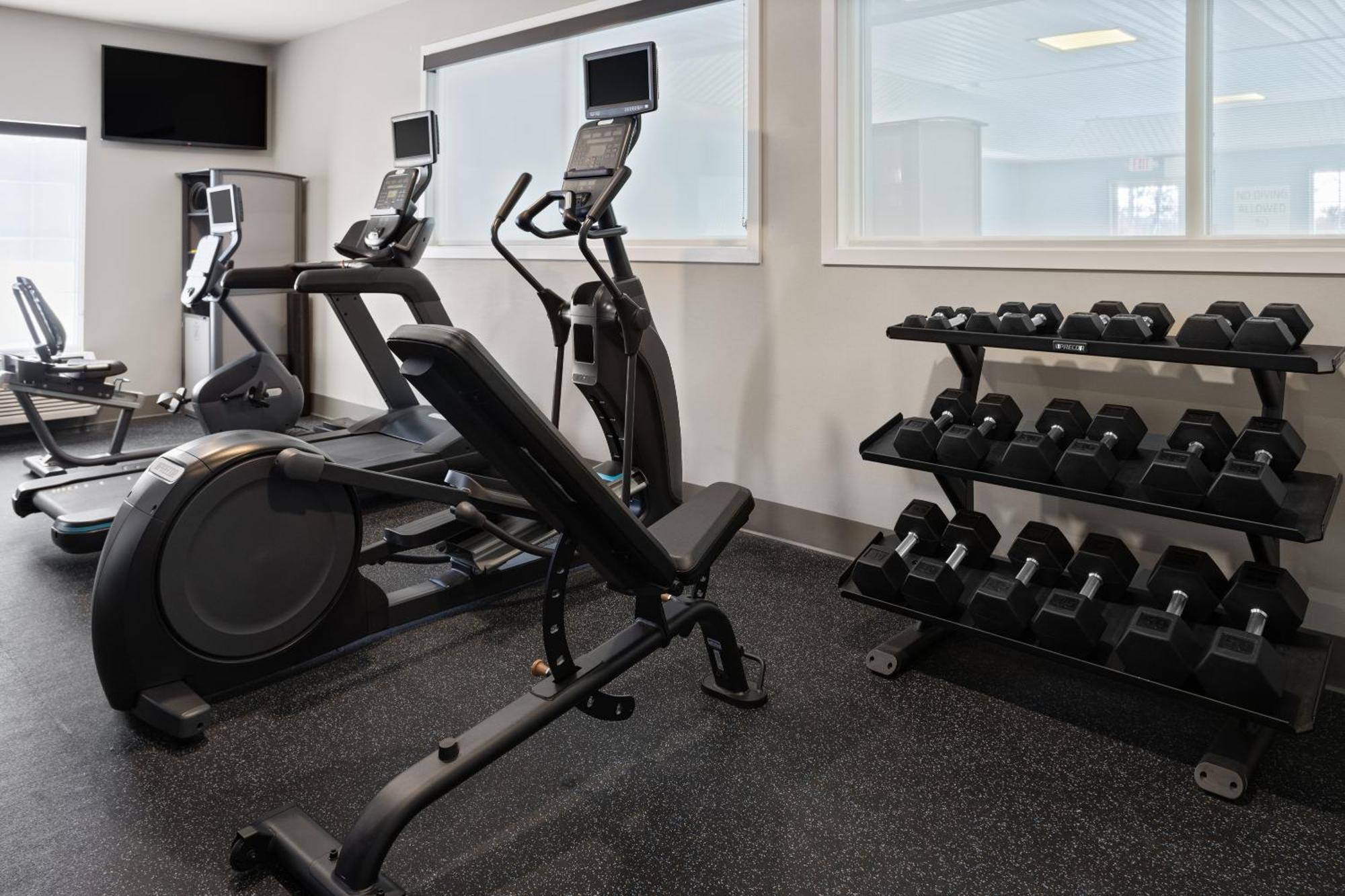 Holiday Inn Express Hotel & Suites Brattleboro By Ihg Bagian luar foto