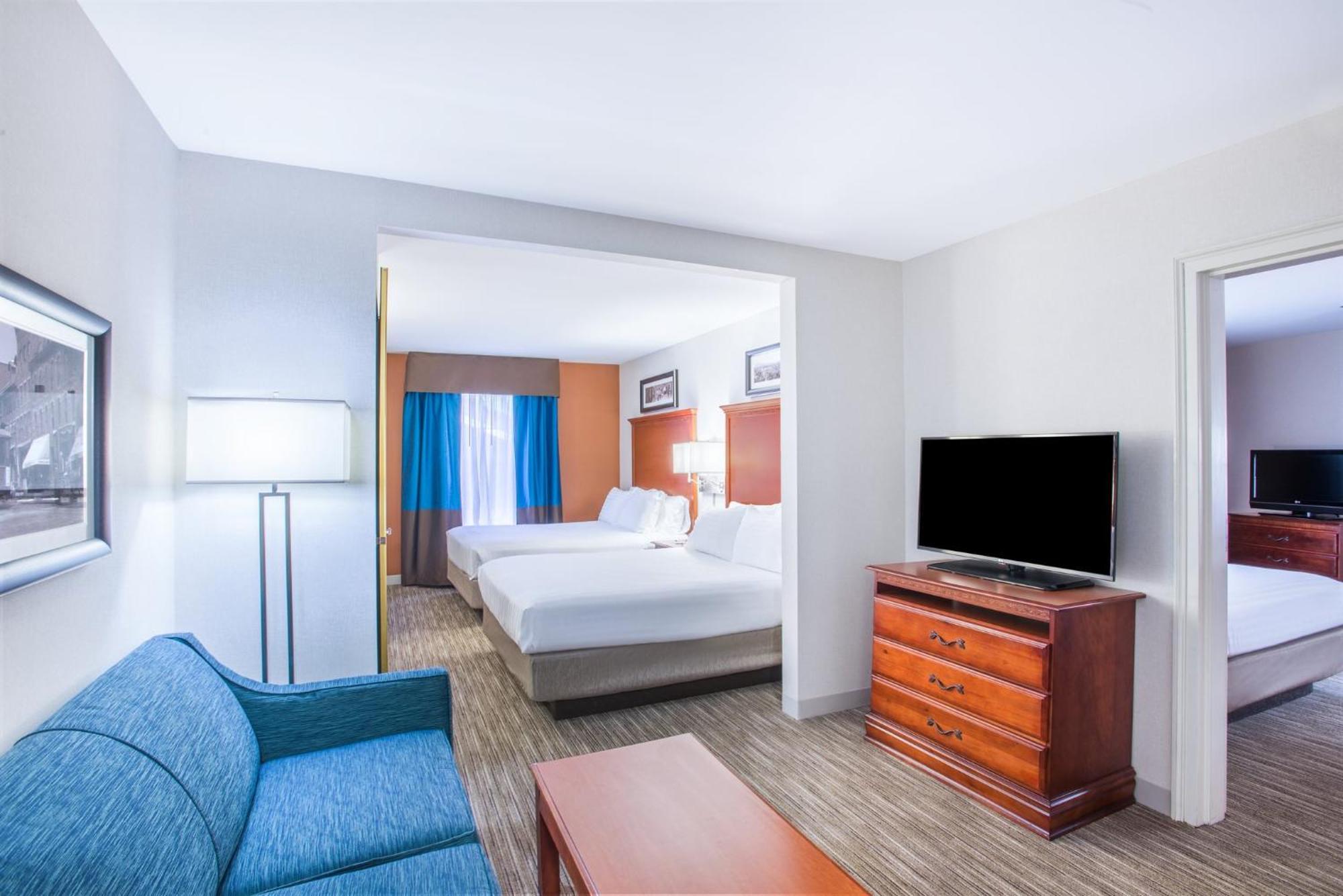 Holiday Inn Express Hotel & Suites Brattleboro By Ihg Bagian luar foto