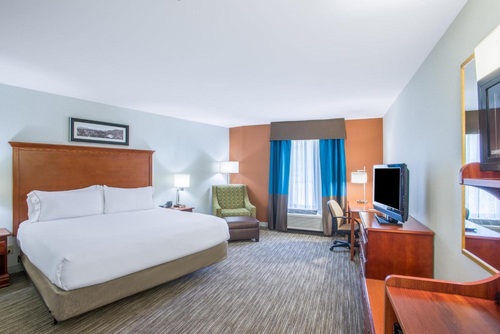 Holiday Inn Express Hotel & Suites Brattleboro By Ihg Bagian luar foto