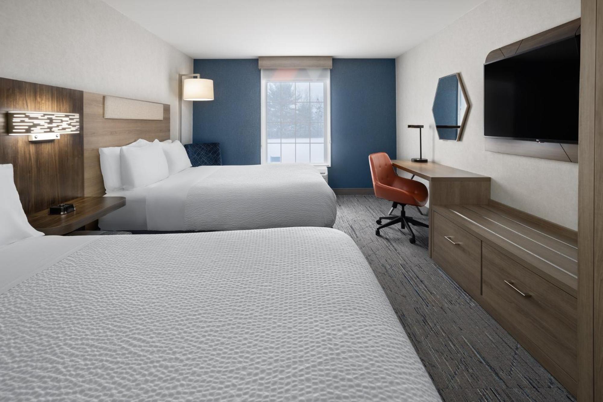 Holiday Inn Express Hotel & Suites Brattleboro By Ihg Bagian luar foto